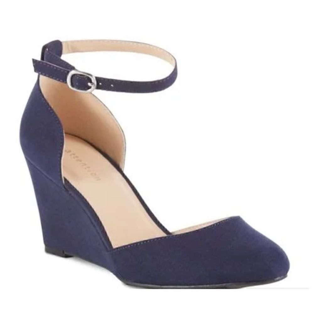 NWOB Attention Wedge Heels 